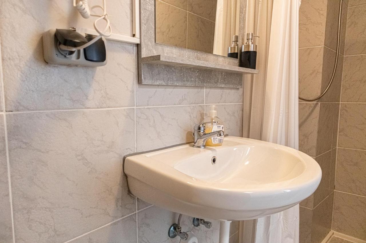 Pleasing Room Hauptbahnhof With Best Location Vienna Exterior photo