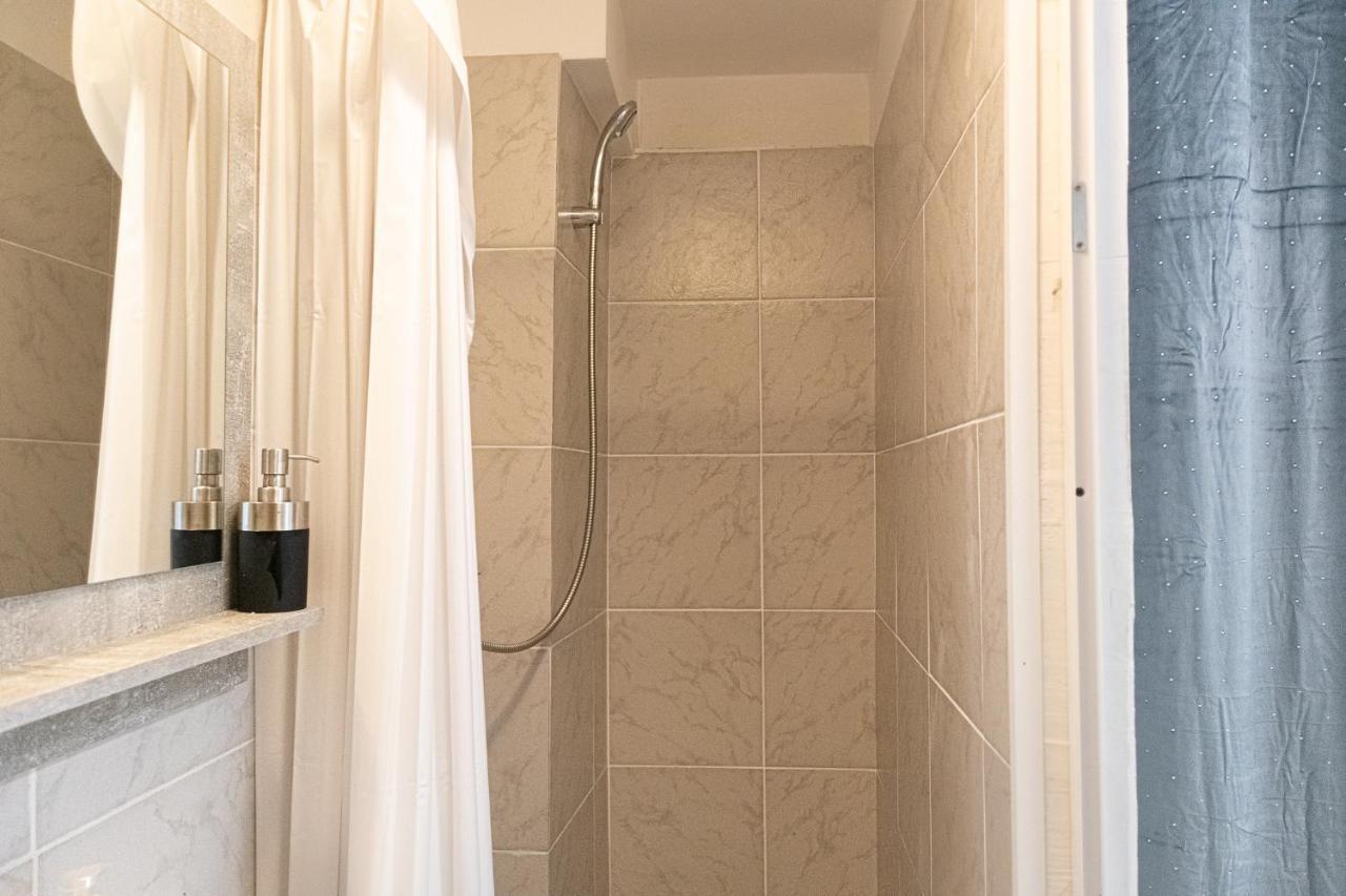 Pleasing Room Hauptbahnhof With Best Location Vienna Exterior photo